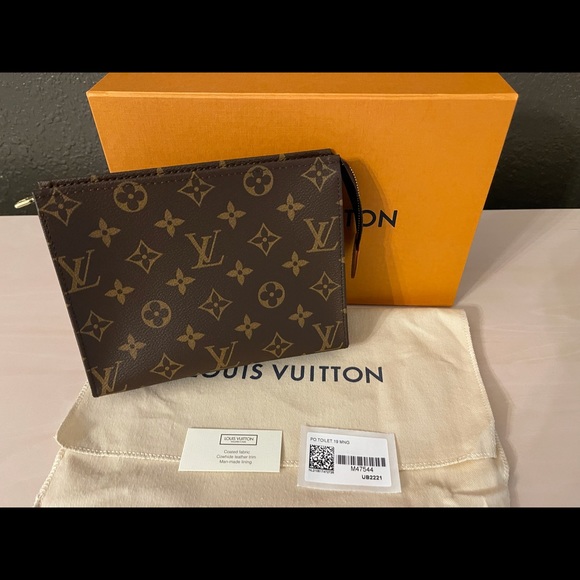 Louis Vuitton Toiletry 19 - Picture 8 of 13